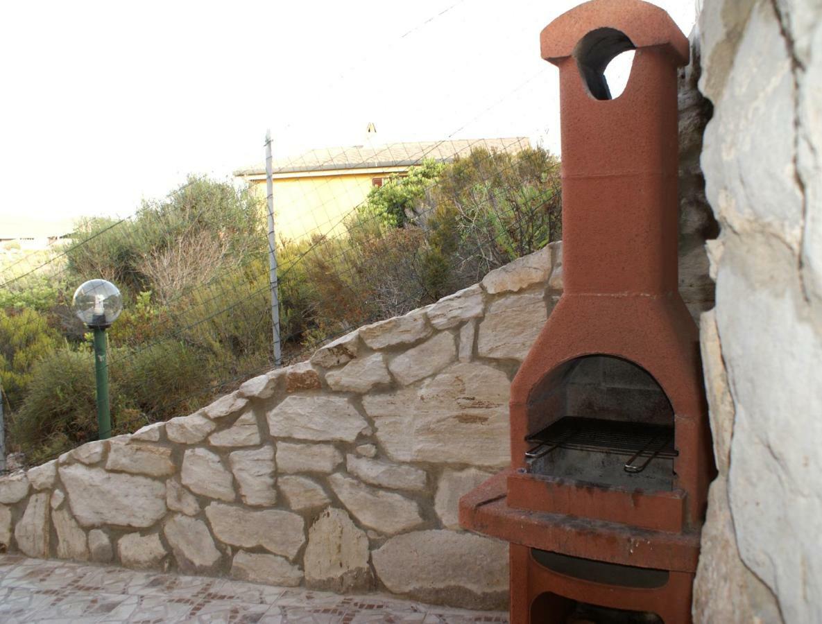 Casette Del Maestrale E Dello Scirocco SantʼAntìoco Exterior foto